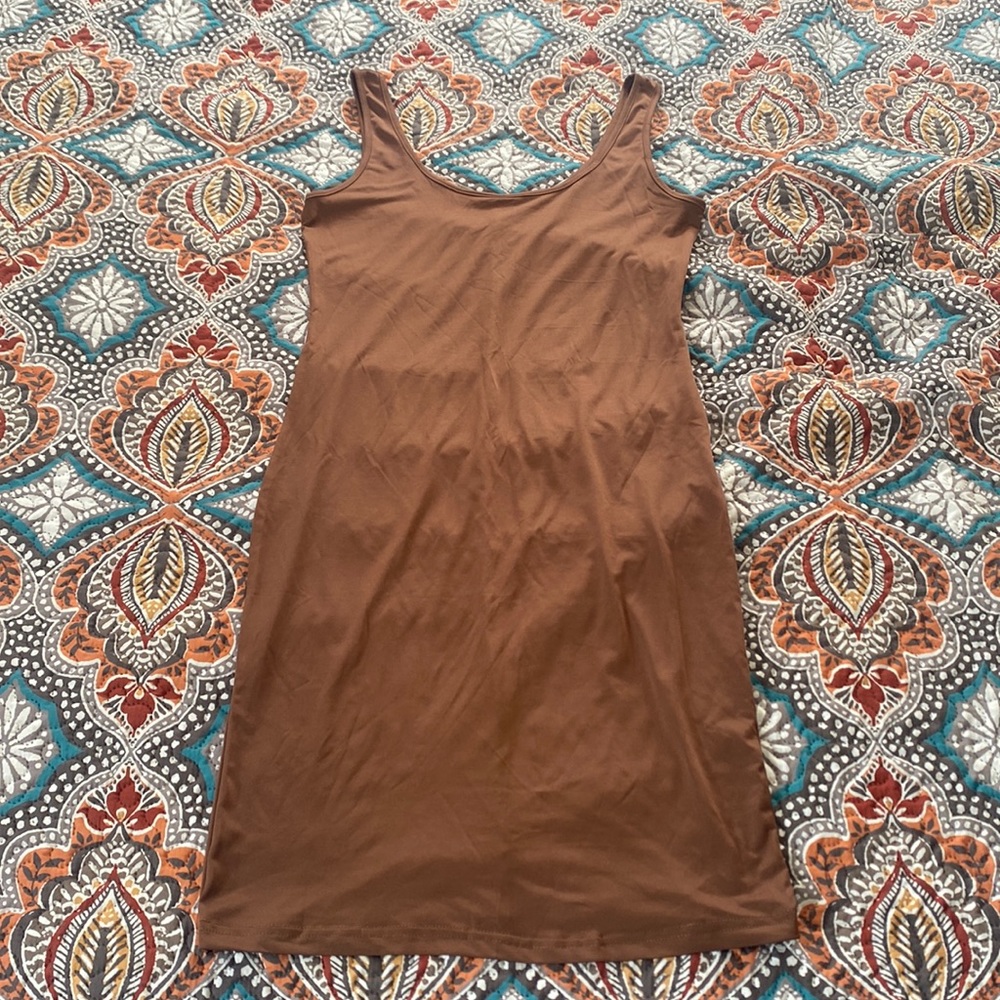 Cute and simple coffee brown tee midi dress